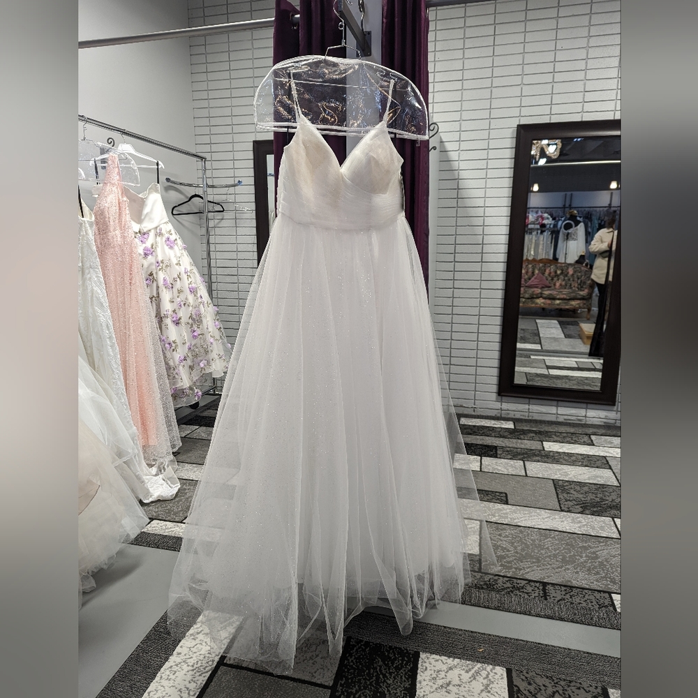 Size 18 Wedding Dress - Never Worn